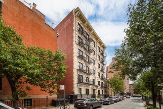 227-229 Waverly Pl in New York, NY - Building Photo - Primary Photo