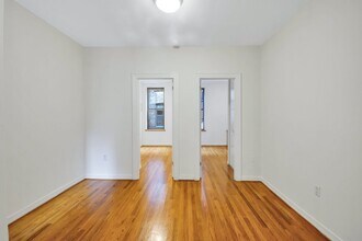 358 W 45th St in New York, NY - Building Photo - Building Photo
