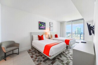 4111 S Ocean Dr in Hollywood, FL - Foto de edificio - Building Photo