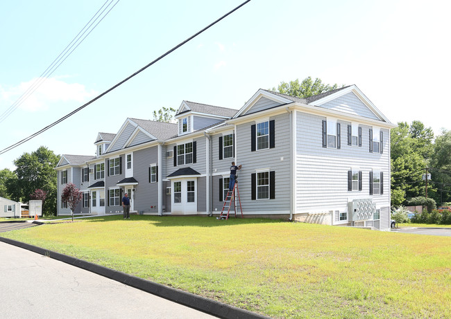 On Ward Apartments in Middletown, CT - Foto de edificio - Building Photo