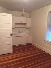 410 N Mclean St in Bloomington, IL - Building Photo - Building Photo