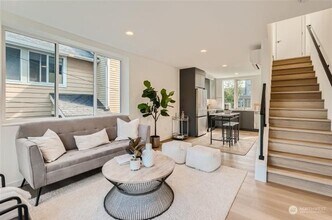 7510 43rd Ave S, Unit 126-1-125.1402932 in Seattle, WA - Foto de edificio - Building Photo