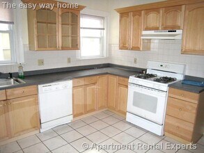 183 College Ave, Unit #1 in Somerville, MA - Foto de edificio - Building Photo