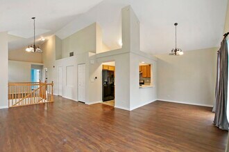667 Prestwick Ln in Wheeling, IL - Building Photo - Building Photo