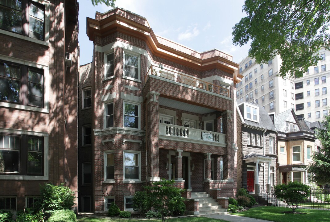 5527-5529 S Cornell Ave in Chicago, IL - Building Photo