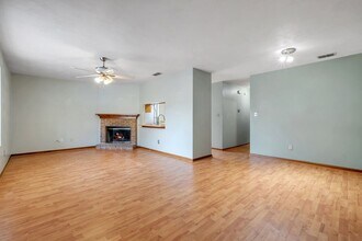 2057 Victory Garden Ln in Tallahassee, FL - Building Photo - Building Photo