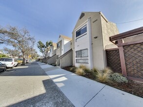 3700 International Boulevard in Oakland, CA - Building Photo - Building Photo