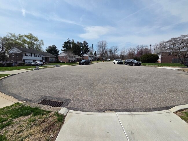 811 Coppock Ln in Springfield, PA - Foto de edificio - Building Photo