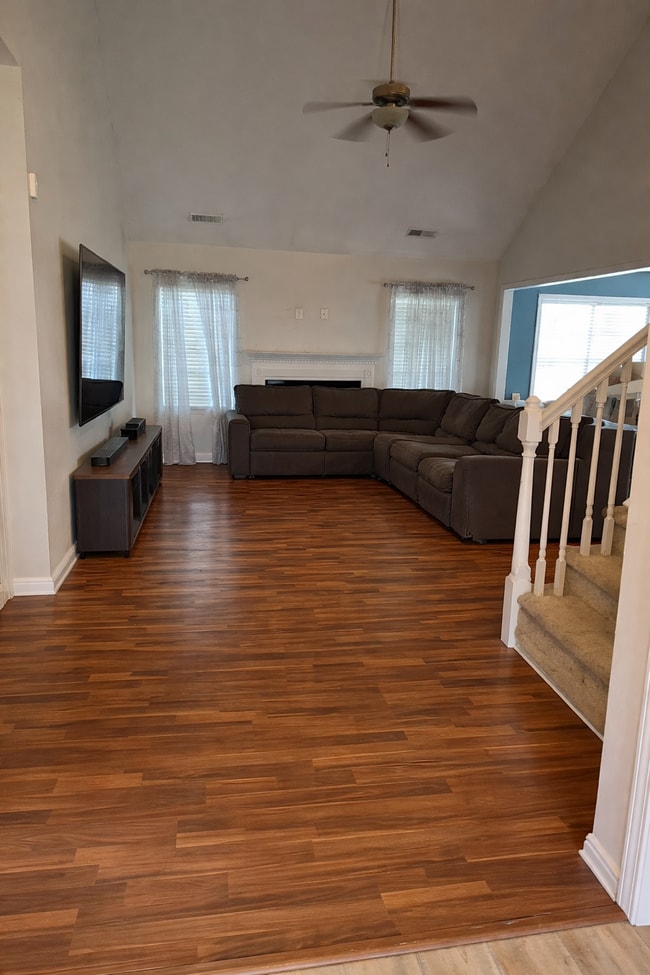 108 Cherry Grove Dr in Richlands, NC - Building Photo - Building Photo