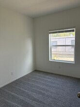 2000 E Frontier Ave in Flagstaff, AZ - Foto de edificio - Building Photo