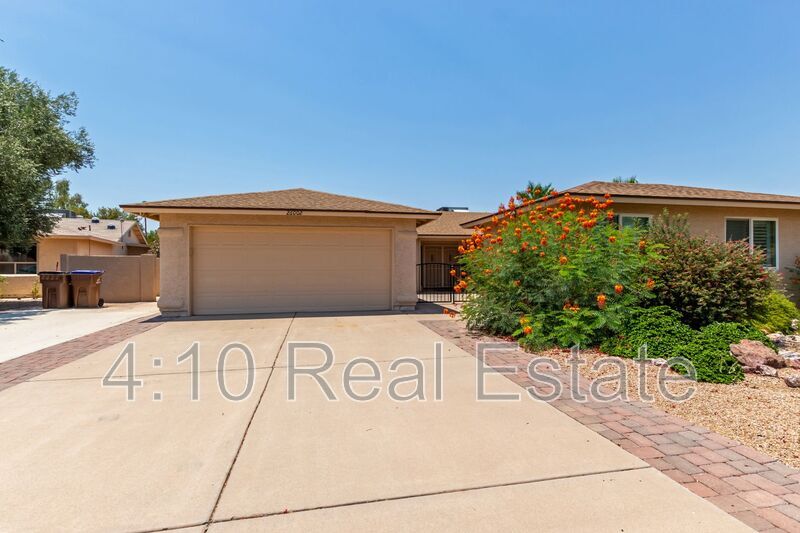 26002 S La Cite Dr in Sun Lakes, AZ - Building Photo
