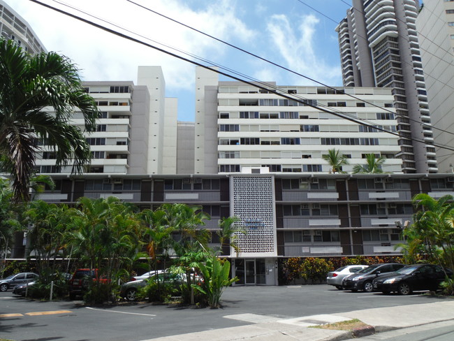 Kaioo Terrace in Honolulu, HI - Building Photo - Building Photo