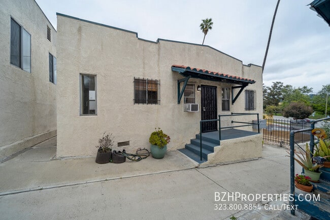 property at 6178 N Figueroa St