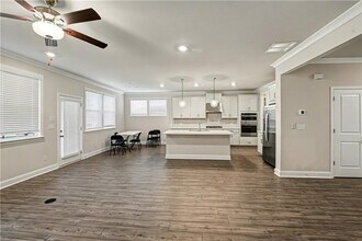 3068 Shirecrest Ln in Dacula, GA - Foto de edificio - Building Photo