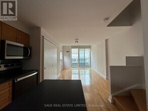 77 Lombard St in Toronto, ON - Building Photo - Building Photo