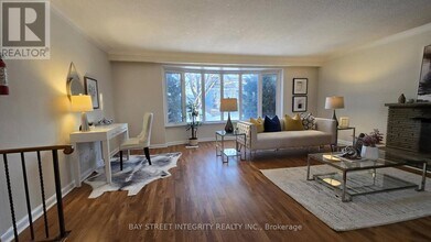 44 Bowerbank Dr in Toronto, ON - Building Photo - Building Photo