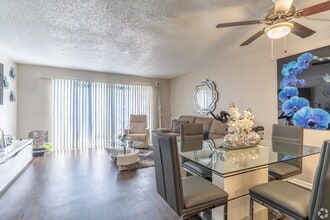 The Grove at Temple Terrace Apartments in Tampa, FL - Building Photo - Building Photo