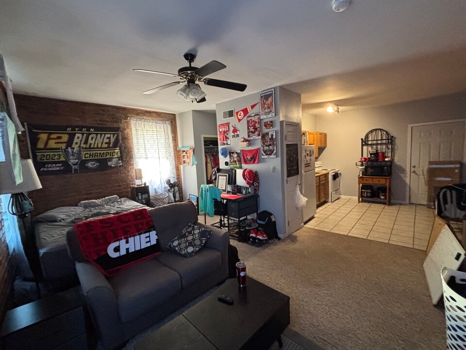 111 E Culton St, Unit 111 E Culton St Apt A in Warrensburg, MO - Building Photo