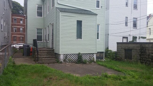 212 South St, Unit 2