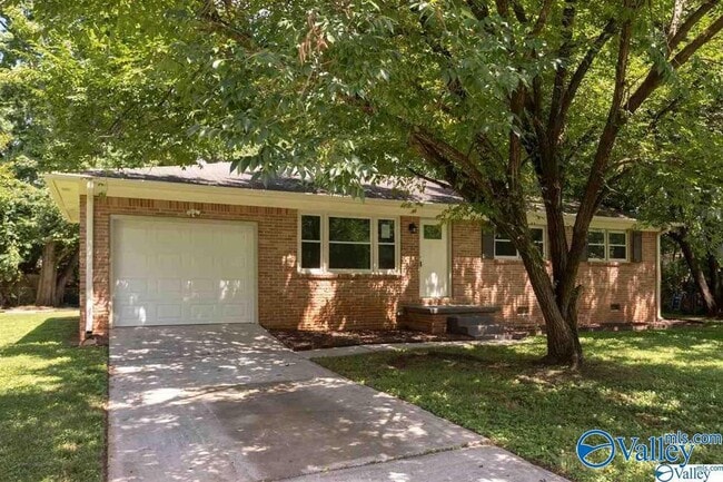 3508 Lois Ln NW in Huntsville, AL - Building Photo - Building Photo