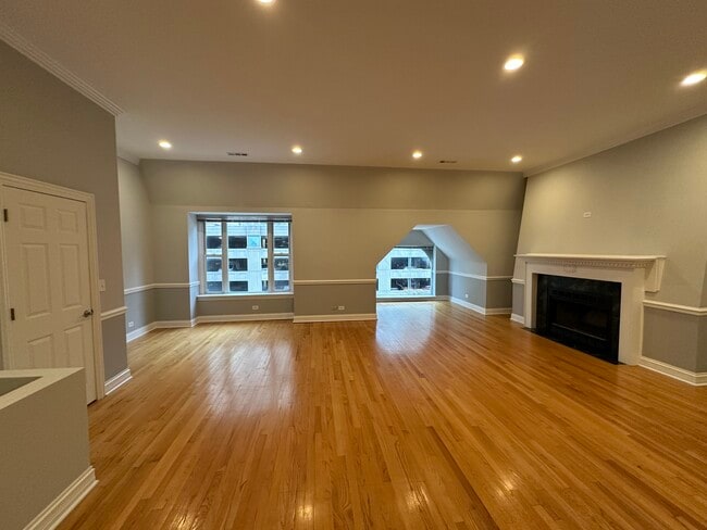 1154 N Dearborn St in Chicago, IL - Foto de edificio - Building Photo