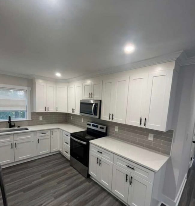 Room in House on Purser Dr in Charlotte, NC - Foto de edificio - Building Photo