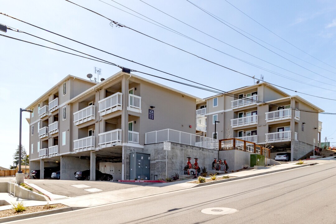 Sparrow Terrace in Watsonville, CA - Building Photo