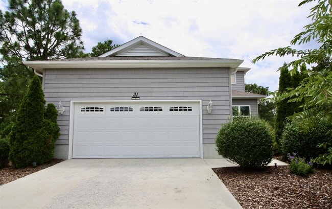 property at 31 Westlake Pointe Dr