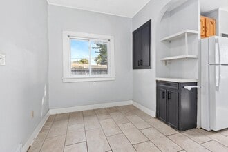 614 S 11th St in Aberdeen, SD - Building Photo - Building Photo