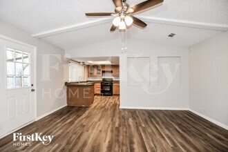 903 Cypress Ct in Arlington, TX - Foto de edificio - Building Photo