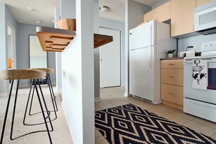 99 E 13th St in Chicago, IL - Building Photo