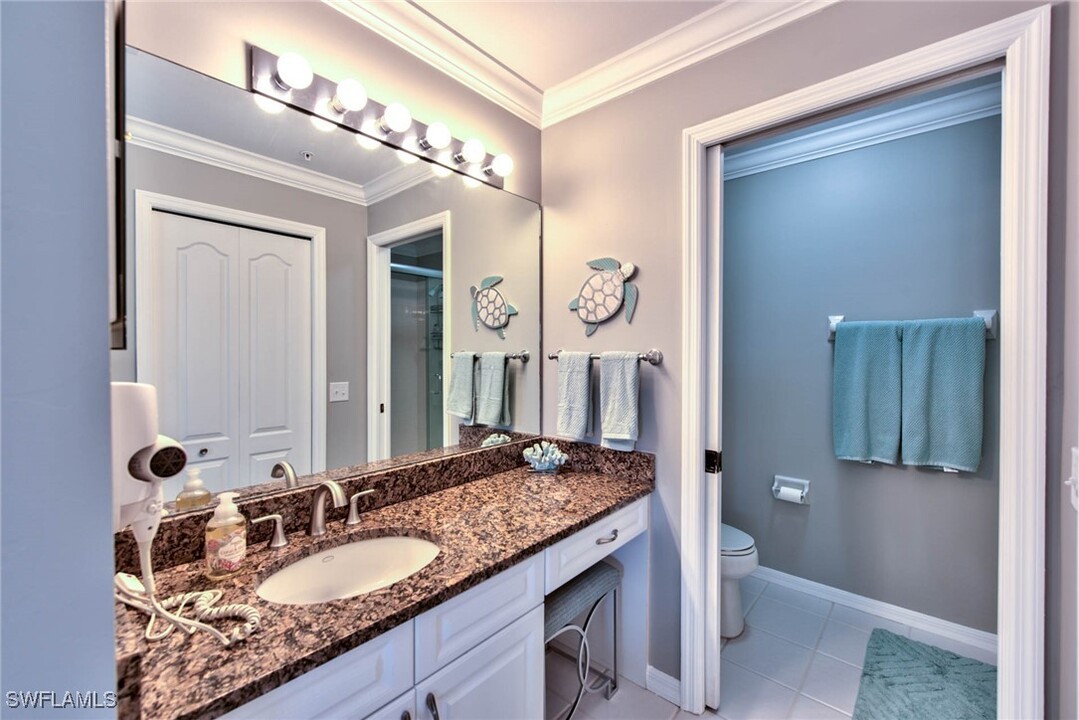 9200 Highland Woods Blvd in Bonita Springs, FL - Building Photo