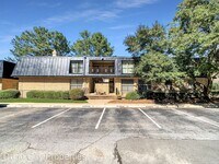 1745 Jack Warner Pkwy