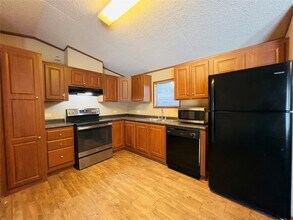 788 County Rd 3479J in Cleveland, TX - Building Photo - Building Photo