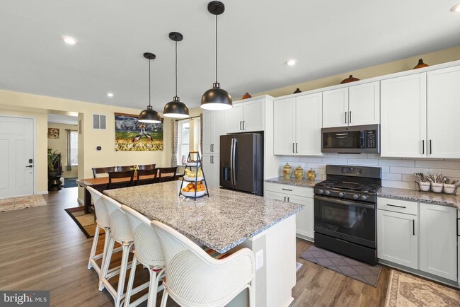 property at 124 Lenore Ln