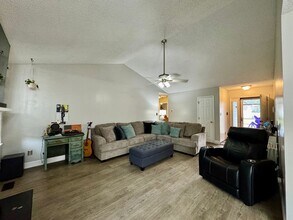 108 Kanton Dr in Jacksonville, NC - Building Photo - Building Photo