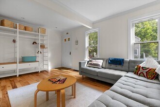 128 Eagle St in New Haven, CT - Building Photo - Building Photo