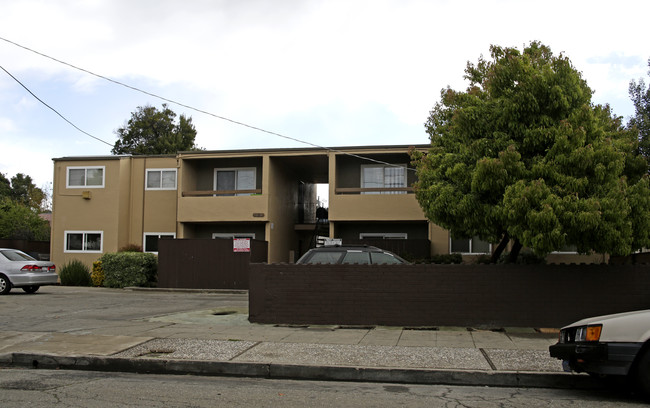 9320 Sunnyside St in Oakland, CA - Building Photo - Building Photo