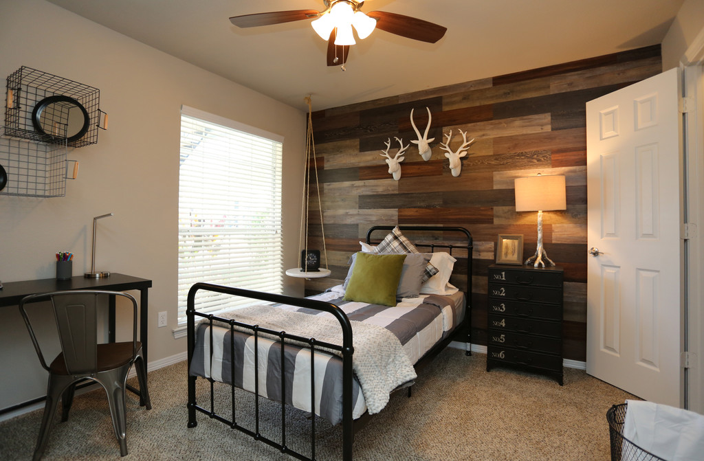 The Rustic of McKinney Apartments in McKinney, TX | ApartmentHomeLiving.com