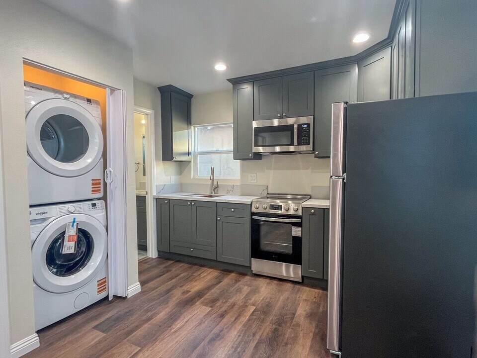 3733-3735 W 182nd St in Torrance, CA - Building Photo