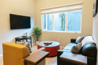 Stateside in San Diego, CA - Foto de edificio - Building Photo