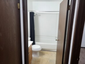 1102 W McPherson St in Knob Noster, MO - Building Photo - Building Photo