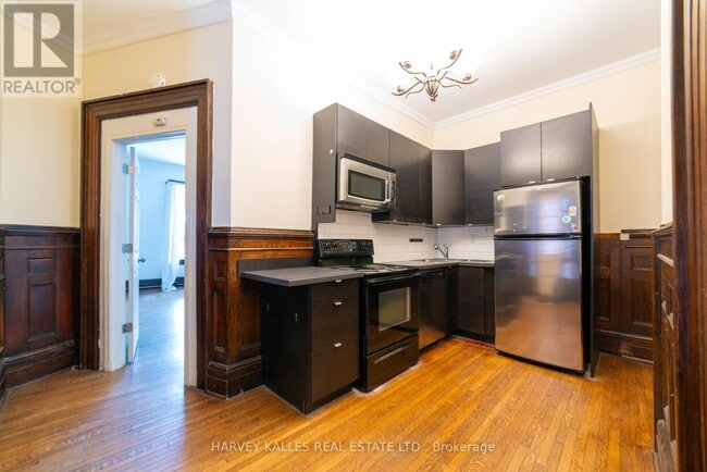 678 Huron St in Toronto, ON - Building Photo - Building Photo