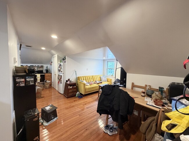 property at 92 Wallingford Rd