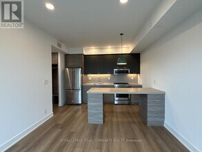 484 Spadina Ave. in Toronto, ON - Building Photo - Building Photo