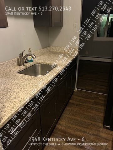 1948 Kentucky Ave in Cincinnati, OH - Foto de edificio - Building Photo