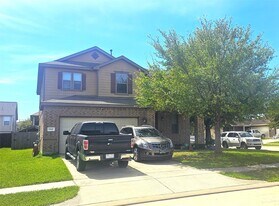 15623 Harris Canyon Ln in Cypress, TX - Building Photo