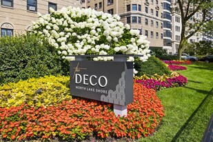 1400 N Lake Shore Dr in Chicago, IL - Building Photo