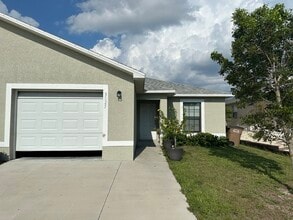 3025 Chiquita Blvd S in Cape Coral, FL - Building Photo - Building Photo