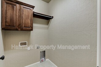 1549 SW 96th St in Oklahoma City, OK - Foto de edificio - Building Photo